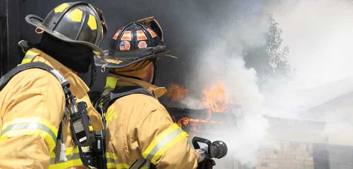 Profesionale equipados con epis o equipos de protección individual