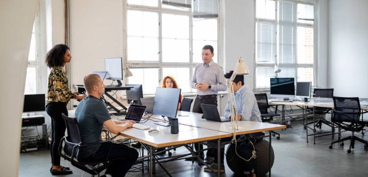 Sedestación prolongada en el puesto de trabajo.